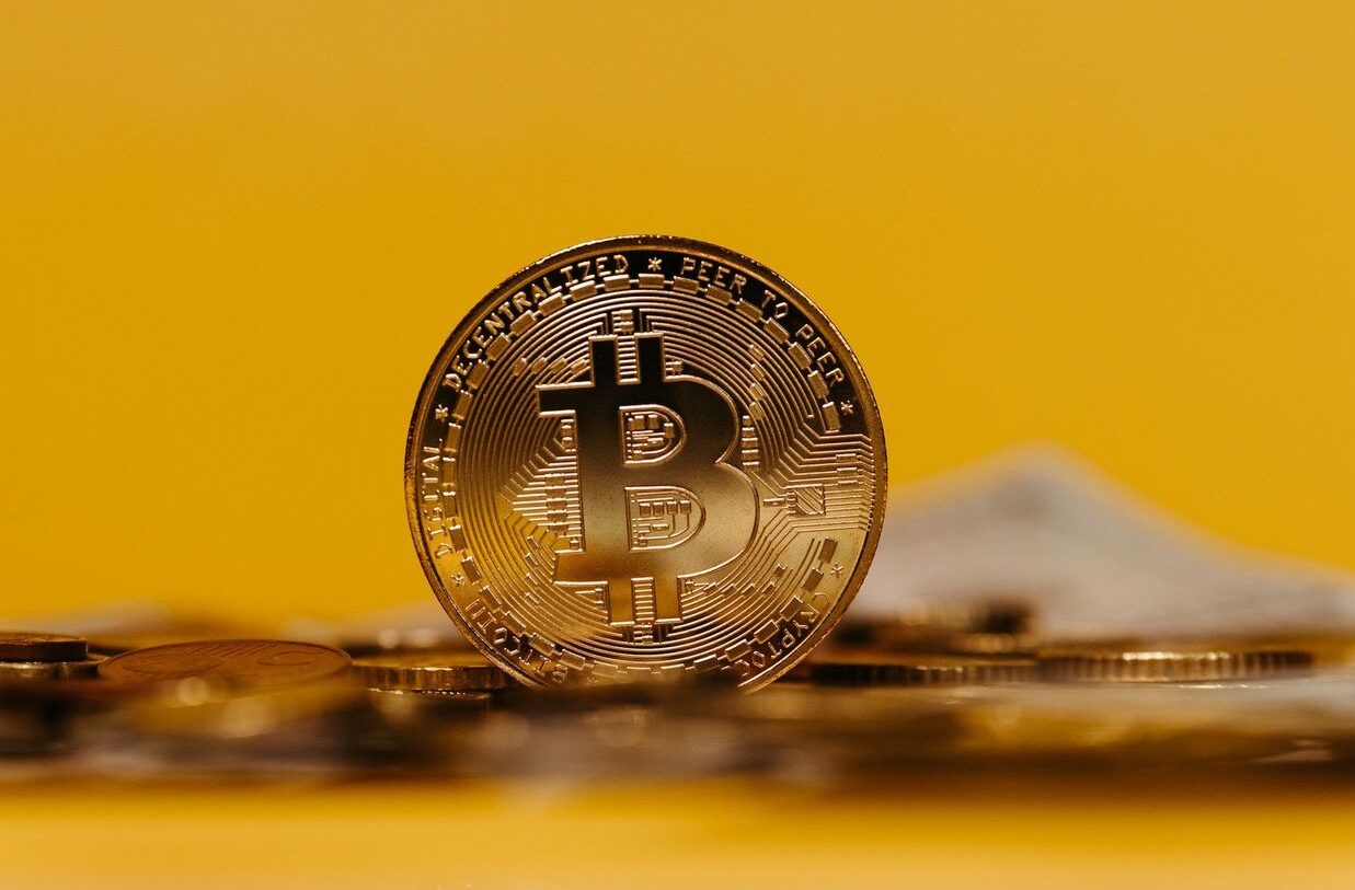 Bitcoin Faces Pressure Amid Uncertainty